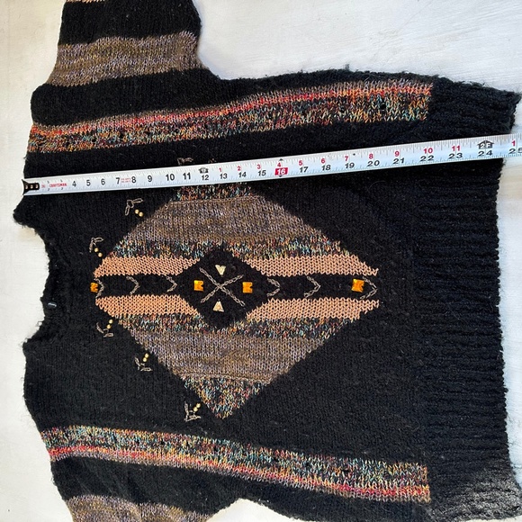 Vintage Aztec Slouchy Knit Short Sleeve Sweater - Picture 3 of 5